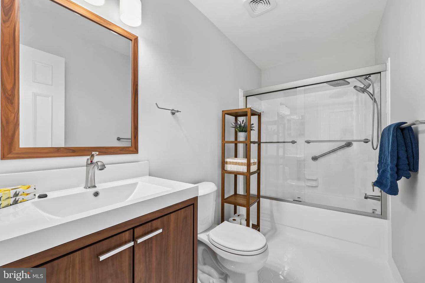 8304 FORESTREE CT, VIENNA, Virginia 22182, 4 Bedrooms Bedrooms, ,2 BathroomsBathrooms,Residential,For sale,8304 FORESTREE CT,VAFX2259050 MLS # VAFX2259050