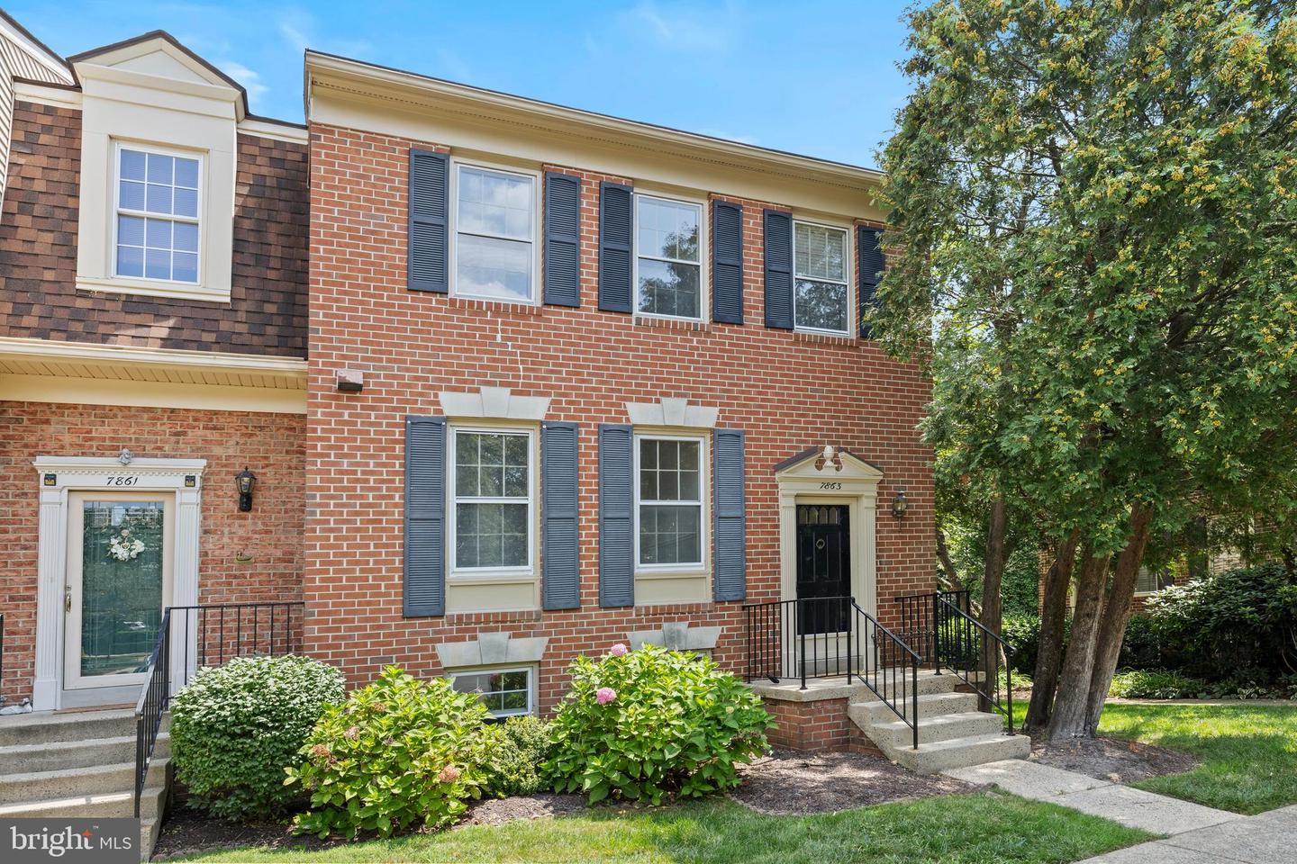 7863 HAMPTON VILLAGE PASS, ANNANDALE, Virginia 22003, 4 Bedrooms Bedrooms, ,3 BathroomsBathrooms,Residential,For sale,7863 HAMPTON VILLAGE PASS,VAFX2259060 MLS # VAFX2259060