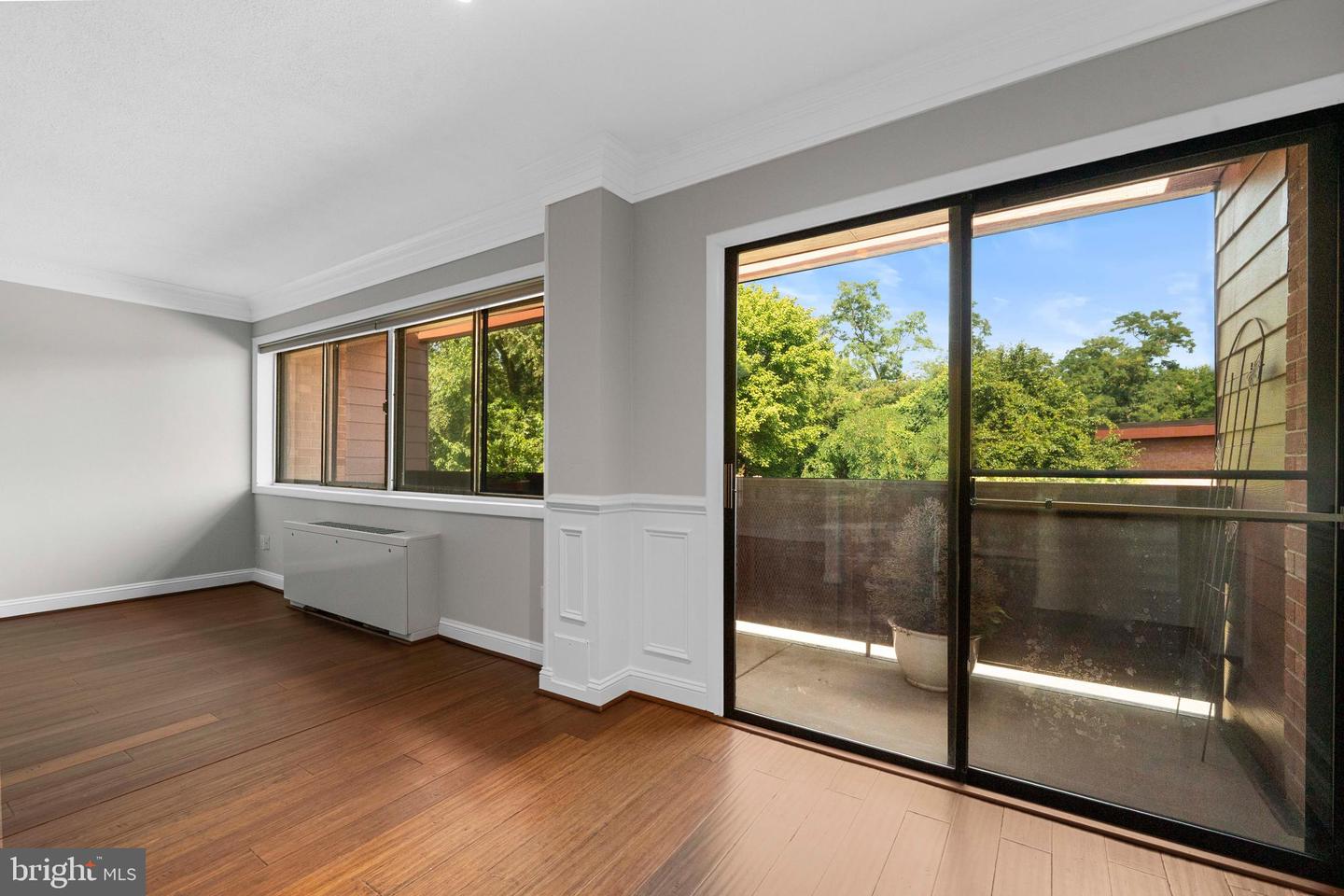1525 S GEORGE MASON DR S #20, ARLINGTON, Virginia 22204, 1 Bedroom Bedrooms, ,1 BathroomBathrooms,Residential,For sale,1525 S GEORGE MASON DR S #20,VAAR2061798 MLS # VAAR2061798