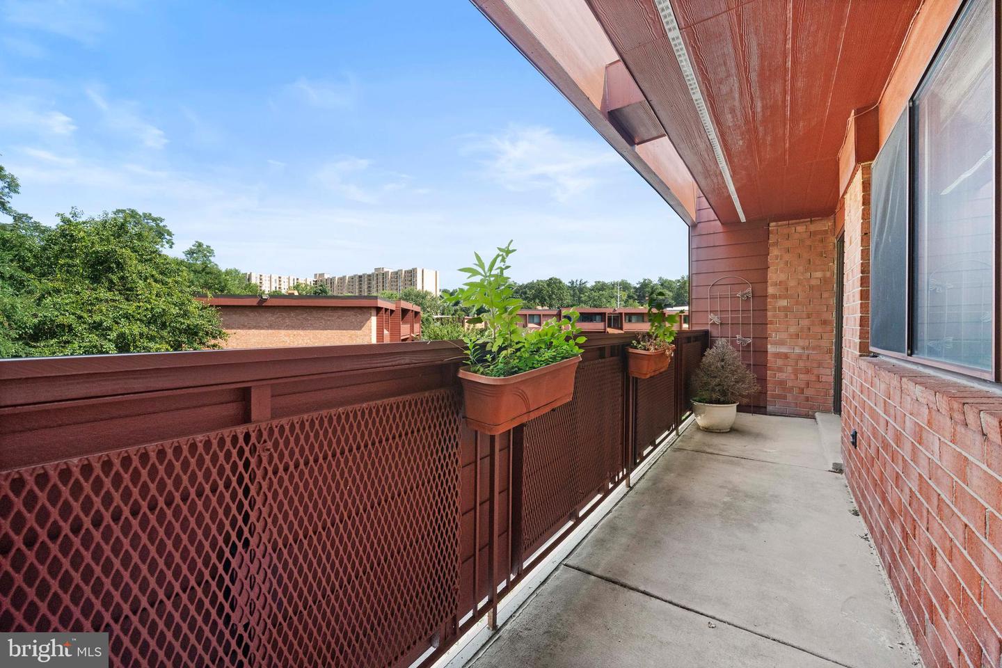 1525 S GEORGE MASON DR S #20, ARLINGTON, Virginia 22204, 1 Bedroom Bedrooms, ,1 BathroomBathrooms,Residential,For sale,1525 S GEORGE MASON DR S #20,VAAR2061798 MLS # VAAR2061798