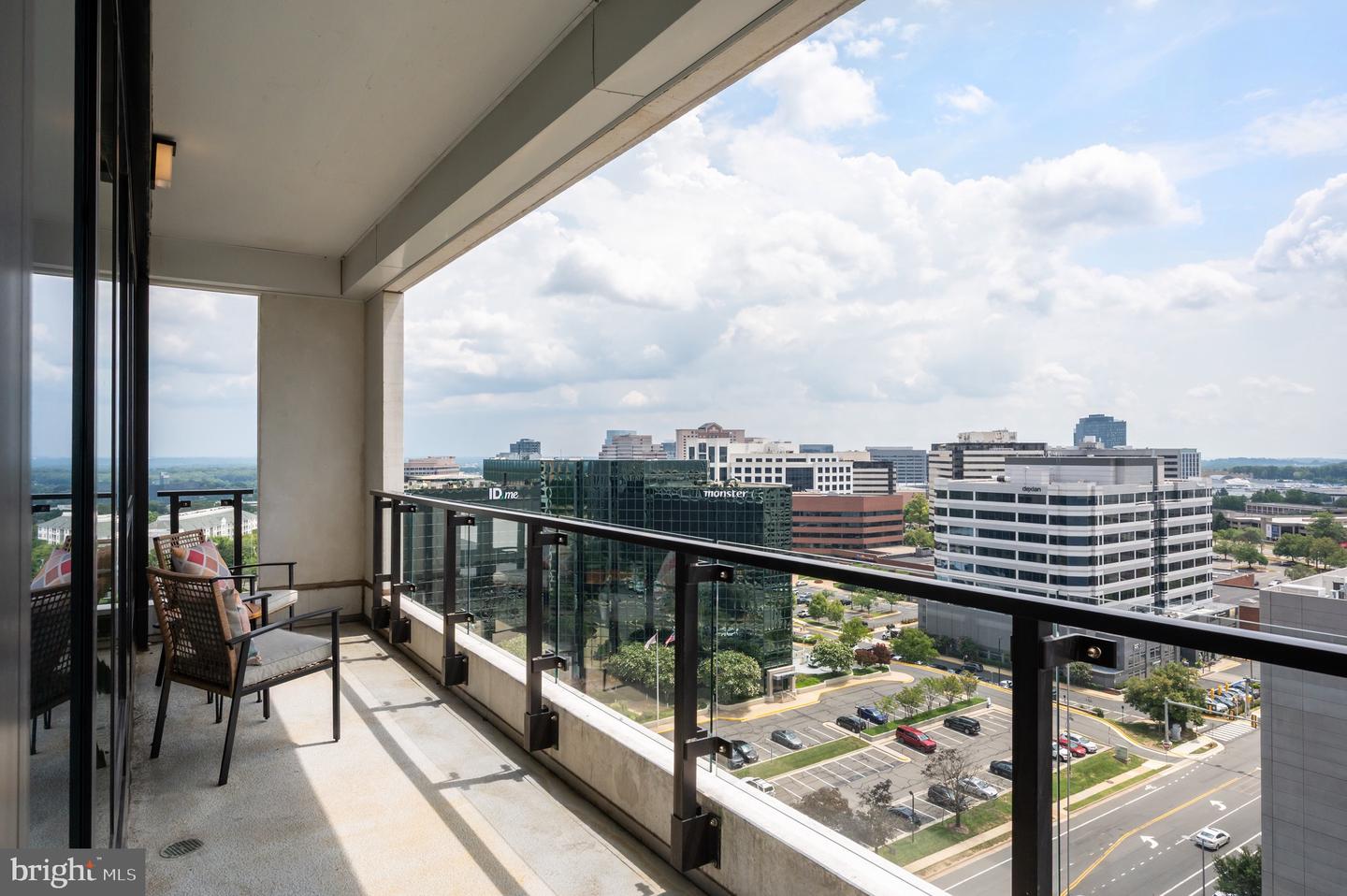 1650 SILVER HILL DR #1302, MCLEAN, Virginia 22102, 2 Bedrooms Bedrooms, ,2 BathroomsBathrooms,Residential,For sale,1650 SILVER HILL DR #1302,VAFX2259174 MLS # VAFX2259174