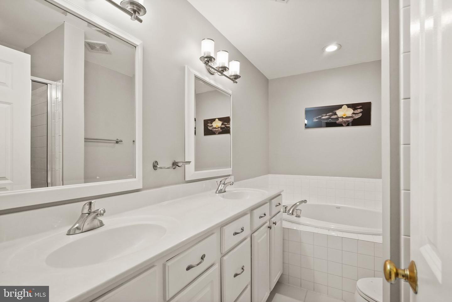 43117 HUNTERS GREEN SQ, BROADLANDS, Virginia 20148, 3 Bedrooms Bedrooms, ,2 BathroomsBathrooms,Residential,For sale,43117 HUNTERS GREEN SQ,VALO2103852 MLS # VALO2103852