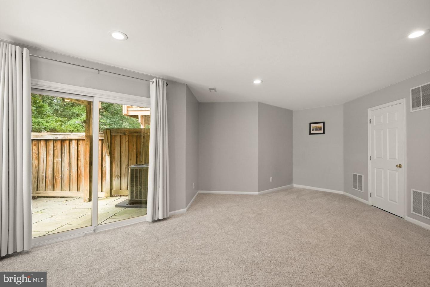 43117 HUNTERS GREEN SQ, BROADLANDS, Virginia 20148, 3 Bedrooms Bedrooms, ,2 BathroomsBathrooms,Residential,For sale,43117 HUNTERS GREEN SQ,VALO2103852 MLS # VALO2103852