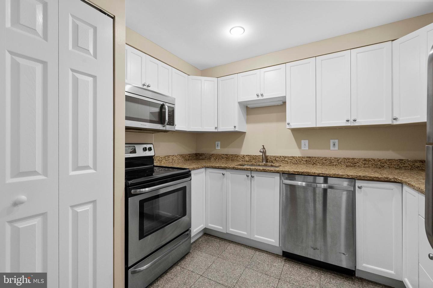 7621 TREMAYNE PL #113, MCLEAN, Virginia 22102, 2 Bedrooms Bedrooms, ,2 BathroomsBathrooms,Residential,For sale,7621 TREMAYNE PL #113,VAFX2259412 MLS # VAFX2259412