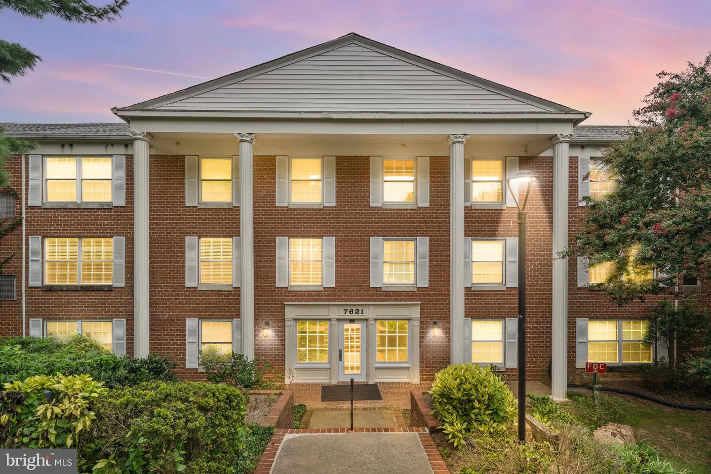 7621 TREMAYNE PL #113, MCLEAN, Virginia 22102, 2 Bedrooms Bedrooms, ,2 BathroomsBathrooms,Residential,For sale,7621 TREMAYNE PL #113,VAFX2259412 MLS # VAFX2259412