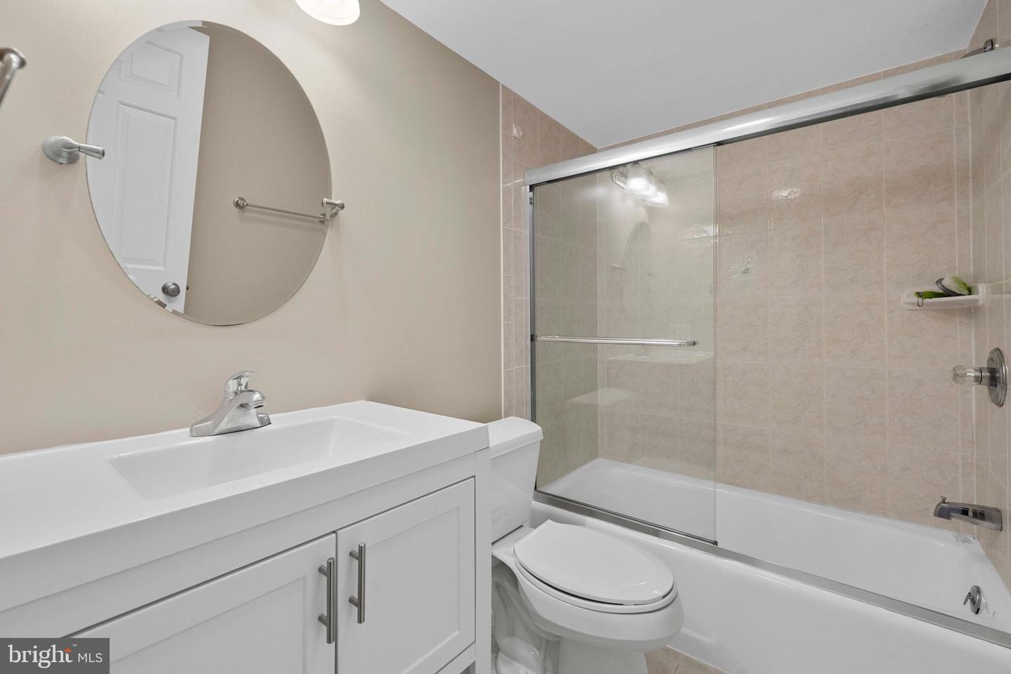 7621 TREMAYNE PL #113, MCLEAN, Virginia 22102, 2 Bedrooms Bedrooms, ,2 BathroomsBathrooms,Residential,For sale,7621 TREMAYNE PL #113,VAFX2259412 MLS # VAFX2259412