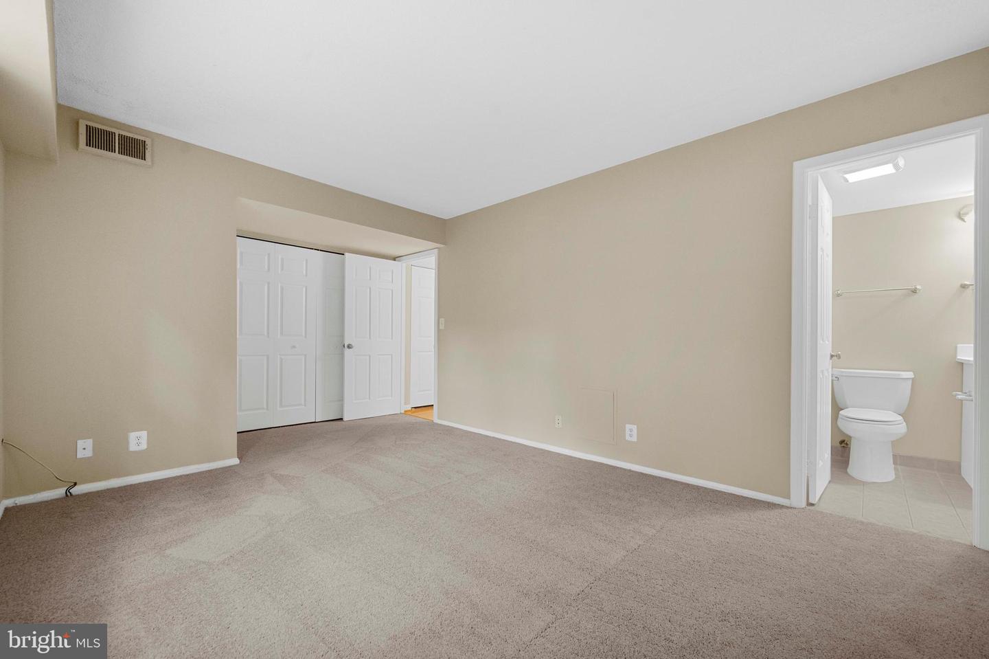 7621 TREMAYNE PL #113, MCLEAN, Virginia 22102, 2 Bedrooms Bedrooms, ,2 BathroomsBathrooms,Residential,For sale,7621 TREMAYNE PL #113,VAFX2259412 MLS # VAFX2259412