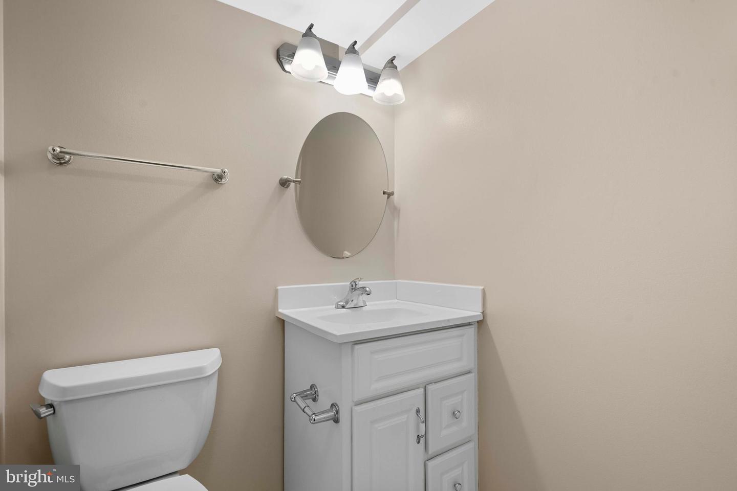 7621 TREMAYNE PL #113, MCLEAN, Virginia 22102, 2 Bedrooms Bedrooms, ,2 BathroomsBathrooms,Residential,For sale,7621 TREMAYNE PL #113,VAFX2259412 MLS # VAFX2259412