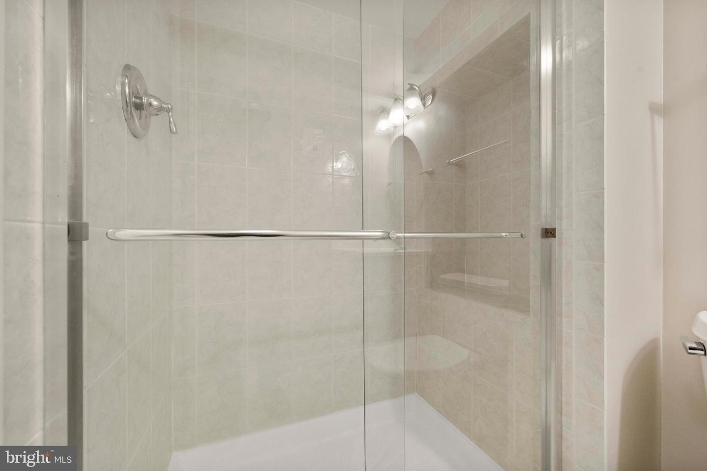 7621 TREMAYNE PL #113, MCLEAN, Virginia 22102, 2 Bedrooms Bedrooms, ,2 BathroomsBathrooms,Residential,For sale,7621 TREMAYNE PL #113,VAFX2259412 MLS # VAFX2259412