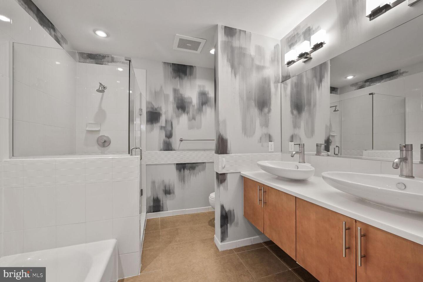 929 FLORIDA AVE NW #4008, WASHINGTON, District Of Columbia 20001, 1 Bedroom Bedrooms, ,2 BathroomsBathrooms,Residential,For sale,929 FLORIDA AVE NW #4008,DCDC2213762 MLS # DCDC2213762