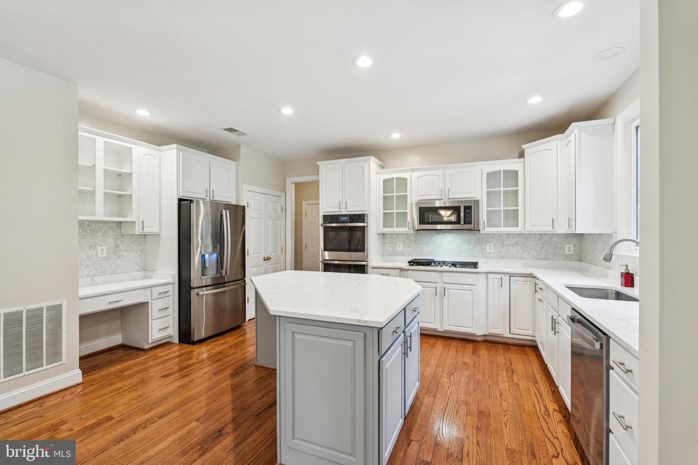 42762 FOREST CREST CT, ASHBURN, Virginia 20148, 4 Bedrooms Bedrooms, 19 Rooms Rooms,4 BathroomsBathrooms,Residential,For sale,42762 FOREST CREST CT,VALO2103932 MLS # VALO2103932