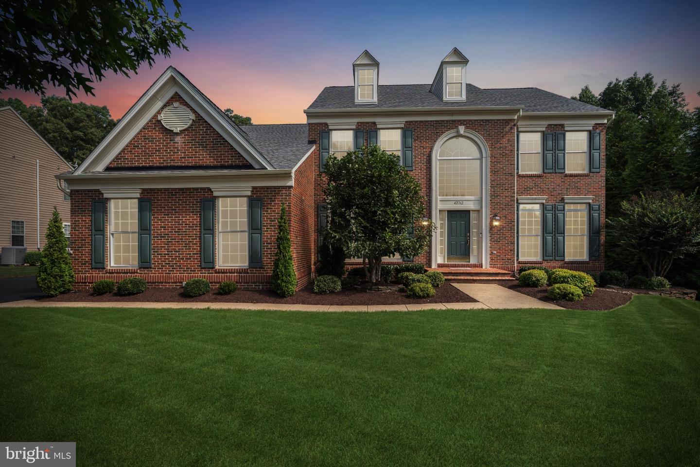 42762 FOREST CREST CT, ASHBURN, Virginia 20148, 4 Bedrooms Bedrooms, 19 Rooms Rooms,4 BathroomsBathrooms,Residential,For sale,42762 FOREST CREST CT,VALO2103932 MLS # VALO2103932