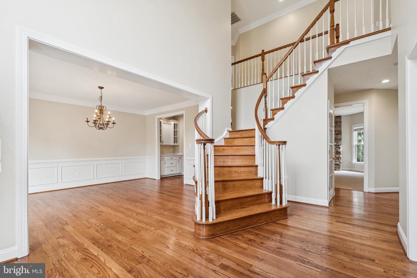 42762 FOREST CREST CT, ASHBURN, Virginia 20148, 4 Bedrooms Bedrooms, 19 Rooms Rooms,4 BathroomsBathrooms,Residential,For sale,42762 FOREST CREST CT,VALO2103932 MLS # VALO2103932