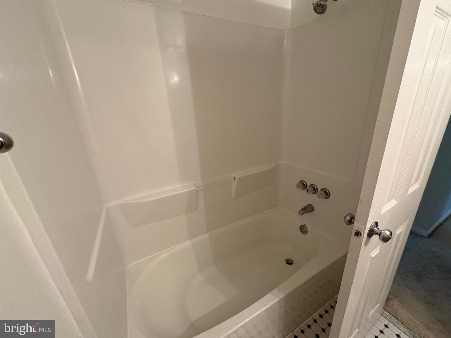 11643 STONEVIEW SQ #86/21C, RESTON, Virginia 20191, 3 Bedrooms Bedrooms, ,2 BathroomsBathrooms,Residential,For sale,11643 STONEVIEW SQ #86/21C,VAFX2259474 MLS # VAFX2259474