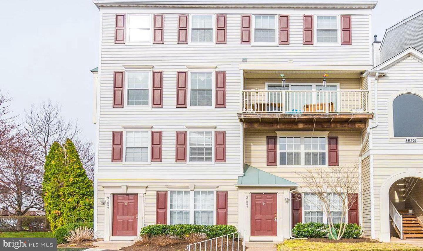 21897 ELKINS TER, STERLING, Virginia 20166, 2 Bedrooms Bedrooms, 5 Rooms Rooms,2 BathroomsBathrooms,Residential,For sale,21897 ELKINS TER,VALO2103944 MLS # VALO2103944