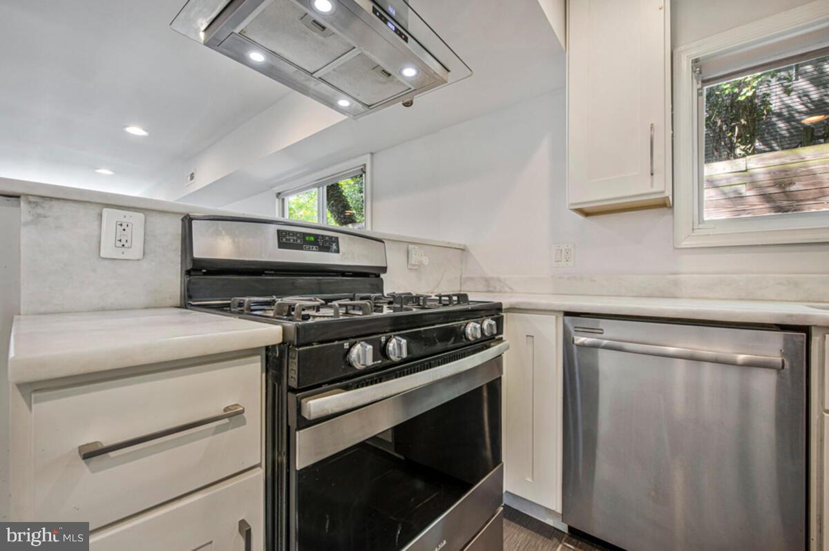 5318 JAY ST NE, WASHINGTON, District Of Columbia 20019, 3 Bedrooms Bedrooms, ,2 BathroomsBathrooms,Residential,For sale,5318 JAY ST NE,DCDC2213870 MLS # DCDC2213870