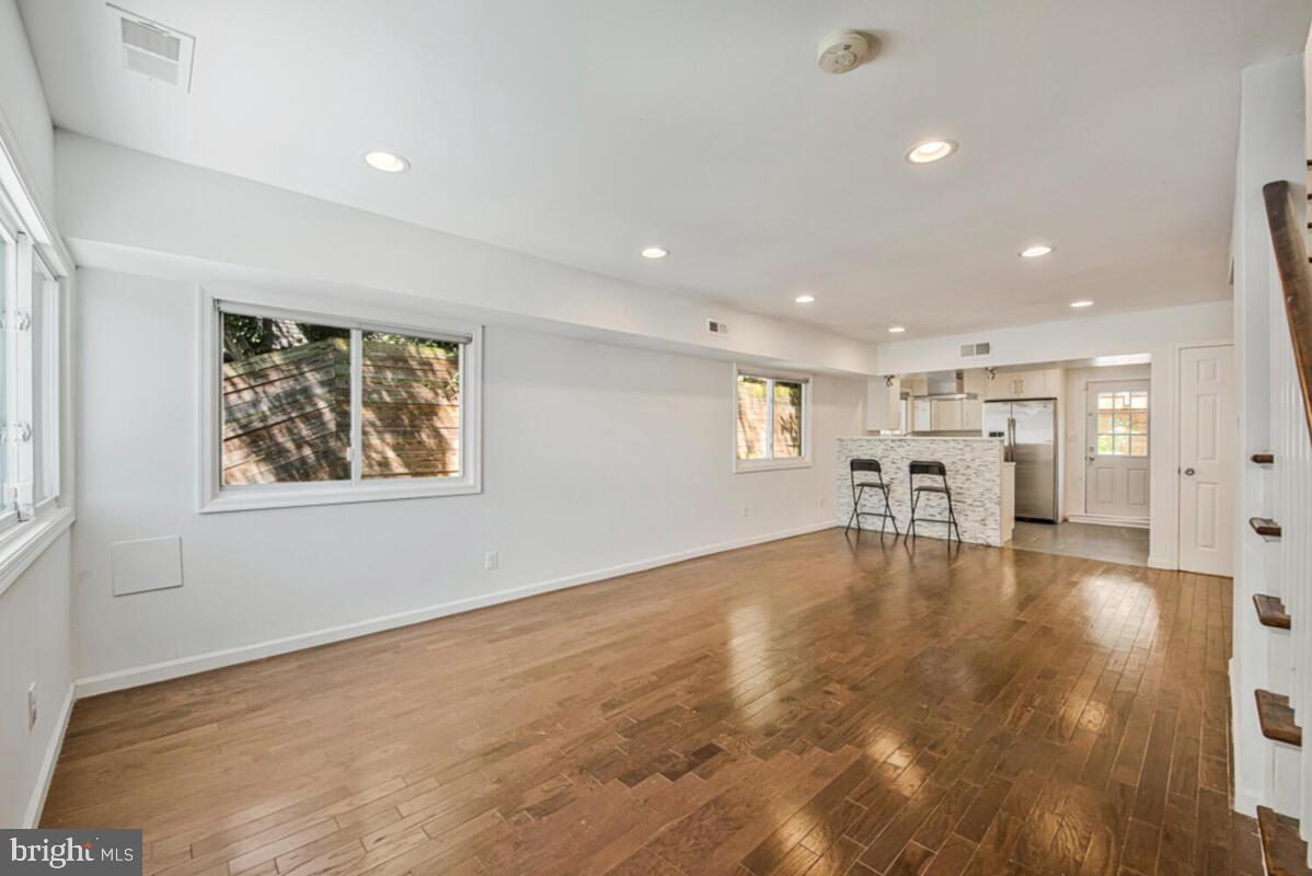 5318 JAY ST NE, WASHINGTON, District Of Columbia 20019, 3 Bedrooms Bedrooms, ,2 BathroomsBathrooms,Residential,For sale,5318 JAY ST NE,DCDC2213870 MLS # DCDC2213870