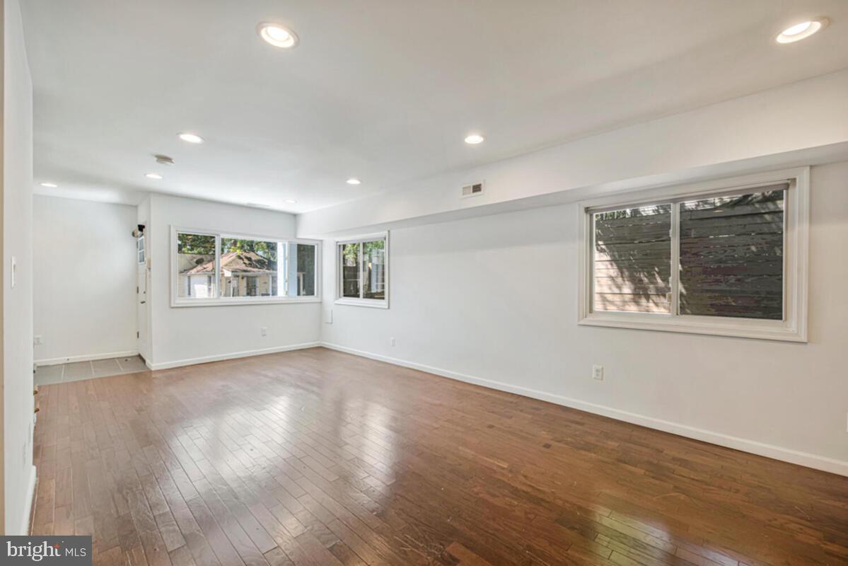 5318 JAY ST NE, WASHINGTON, District Of Columbia 20019, 3 Bedrooms Bedrooms, ,2 BathroomsBathrooms,Residential,For sale,5318 JAY ST NE,DCDC2213870 MLS # DCDC2213870