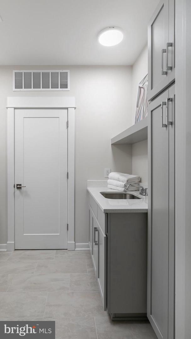 23651 HAVELOCK WALK TER #203, ASHBURN, Virginia 20148, 2 Bedrooms Bedrooms, ,2 BathroomsBathrooms,Residential,For sale,23651 HAVELOCK WALK TER #203,VALO2104012 MLS # VALO2104012