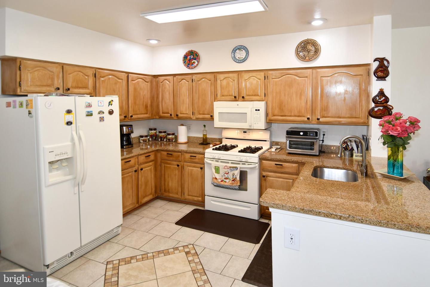 14425 FALLSCLIFF LN #10, CENTREVILLE, Virginia 20120, 3 Bedrooms Bedrooms, ,2 BathroomsBathrooms,Residential,For sale,14425 FALLSCLIFF LN #10,VAFX2259646 MLS # VAFX2259646