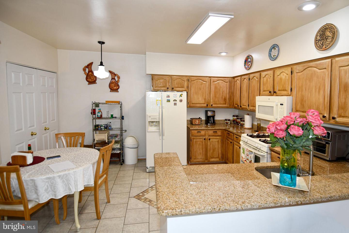 14425 FALLSCLIFF LN #10, CENTREVILLE, Virginia 20120, 3 Bedrooms Bedrooms, ,2 BathroomsBathrooms,Residential,For sale,14425 FALLSCLIFF LN #10,VAFX2259646 MLS # VAFX2259646