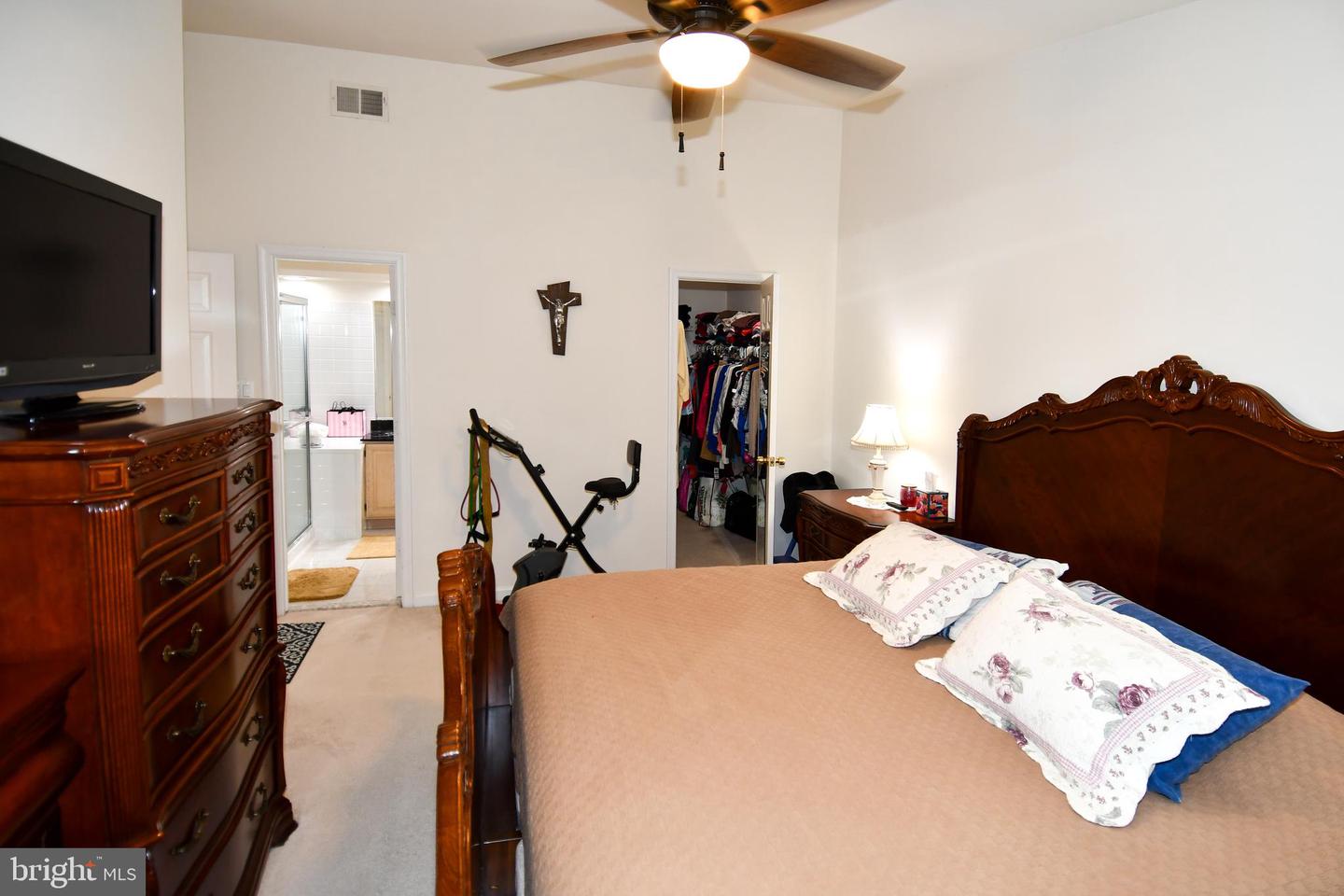 14425 FALLSCLIFF LN #10, CENTREVILLE, Virginia 20120, 3 Bedrooms Bedrooms, ,2 BathroomsBathrooms,Residential,For sale,14425 FALLSCLIFF LN #10,VAFX2259646 MLS # VAFX2259646