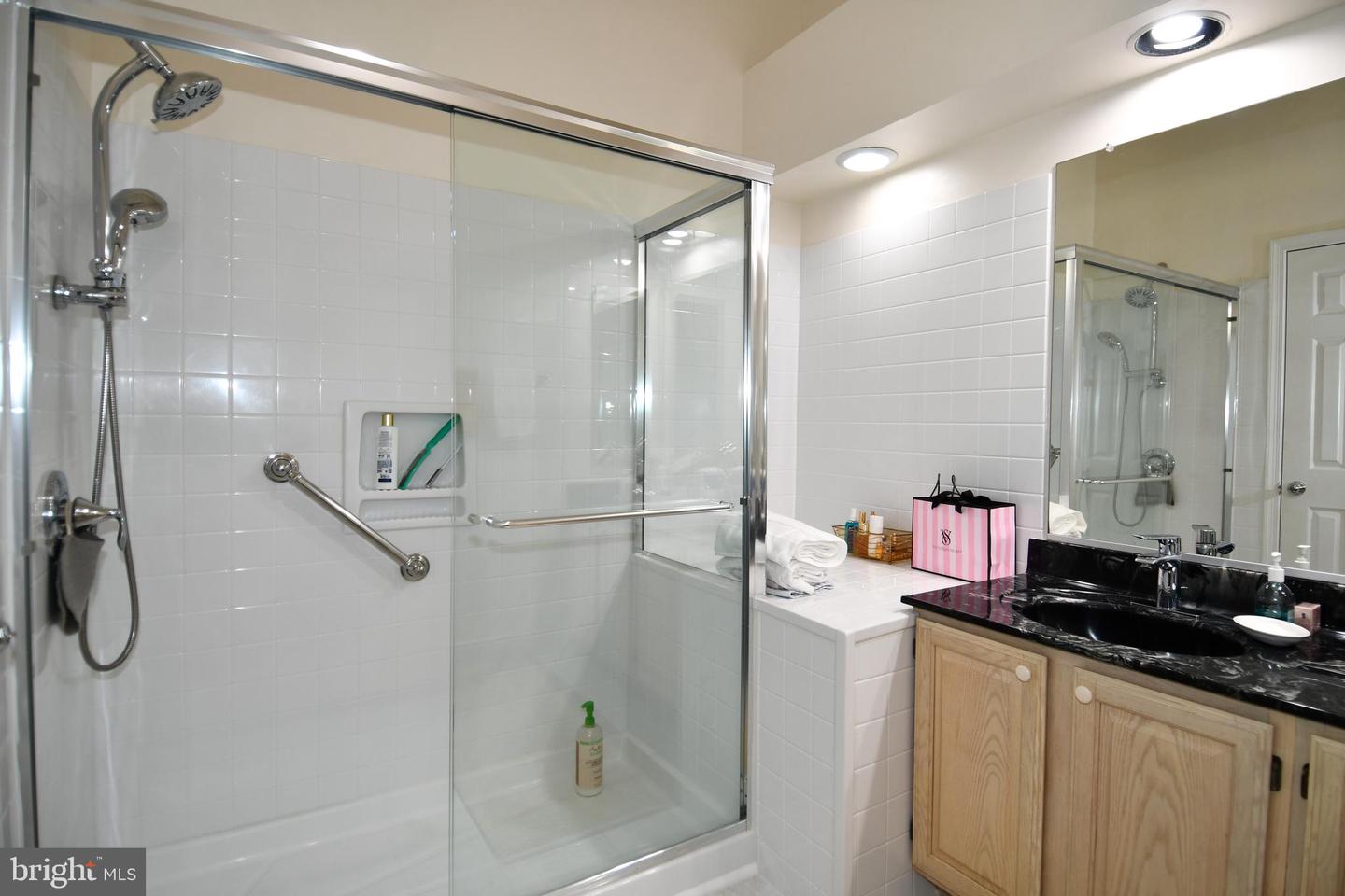 14425 FALLSCLIFF LN #10, CENTREVILLE, Virginia 20120, 3 Bedrooms Bedrooms, ,2 BathroomsBathrooms,Residential,For sale,14425 FALLSCLIFF LN #10,VAFX2259646 MLS # VAFX2259646