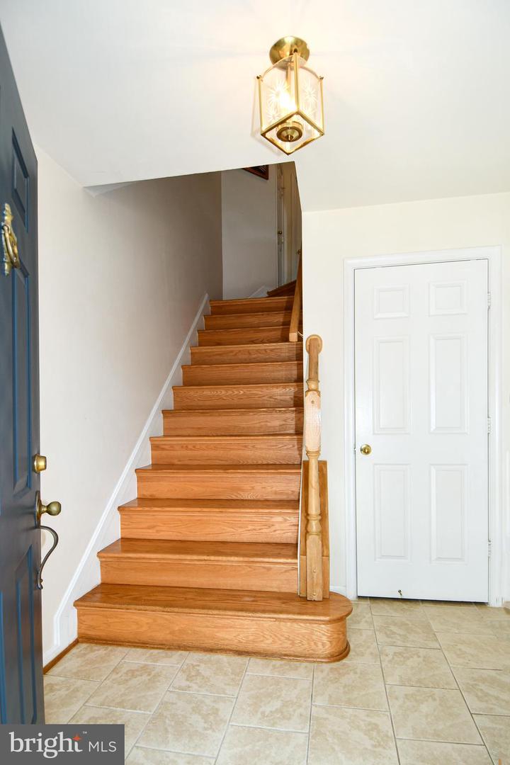 14425 FALLSCLIFF LN #10, CENTREVILLE, Virginia 20120, 3 Bedrooms Bedrooms, ,2 BathroomsBathrooms,Residential,For sale,14425 FALLSCLIFF LN #10,VAFX2259646 MLS # VAFX2259646