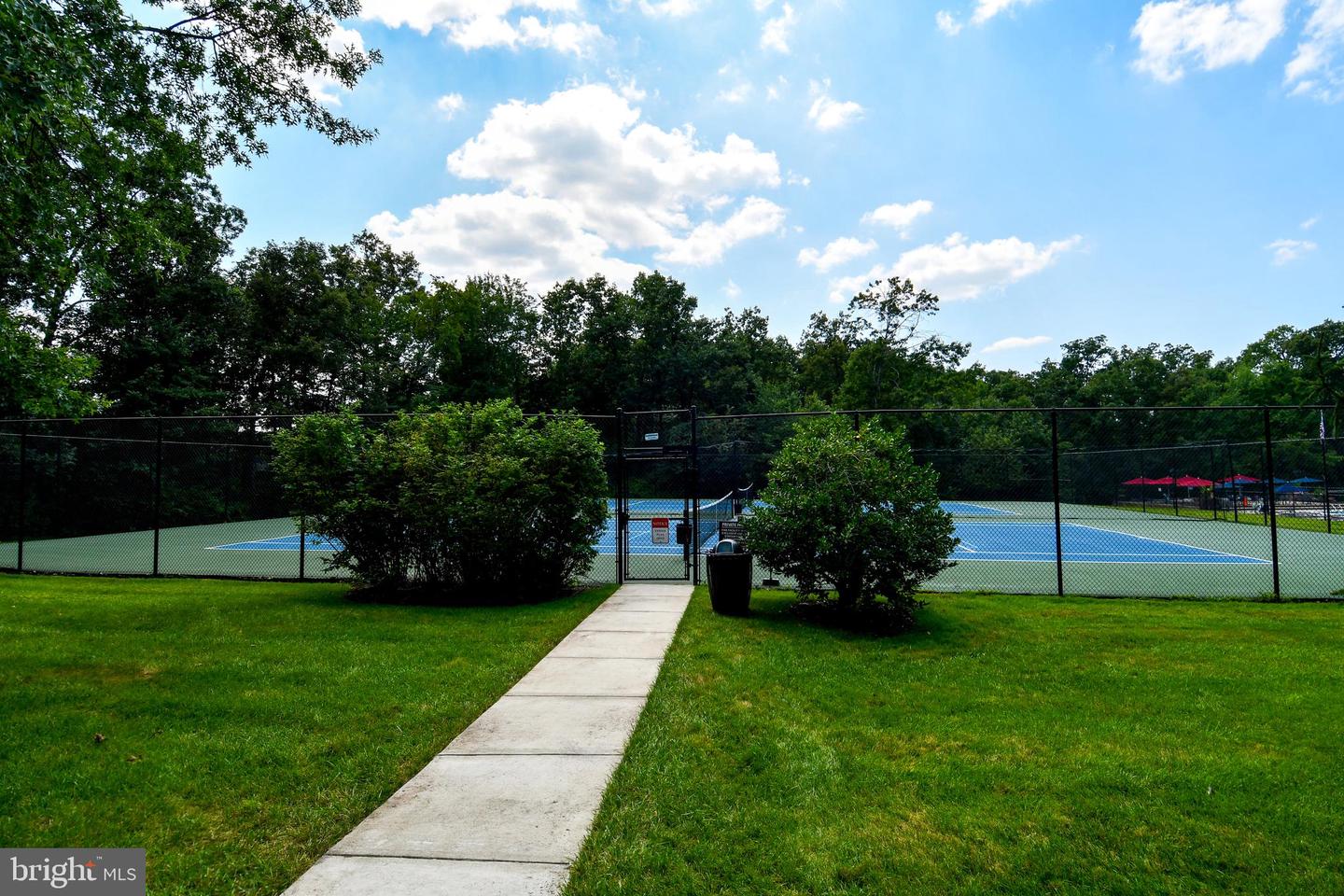 14425 FALLSCLIFF LN #10, CENTREVILLE, Virginia 20120, 3 Bedrooms Bedrooms, ,2 BathroomsBathrooms,Residential,For sale,14425 FALLSCLIFF LN #10,VAFX2259646 MLS # VAFX2259646