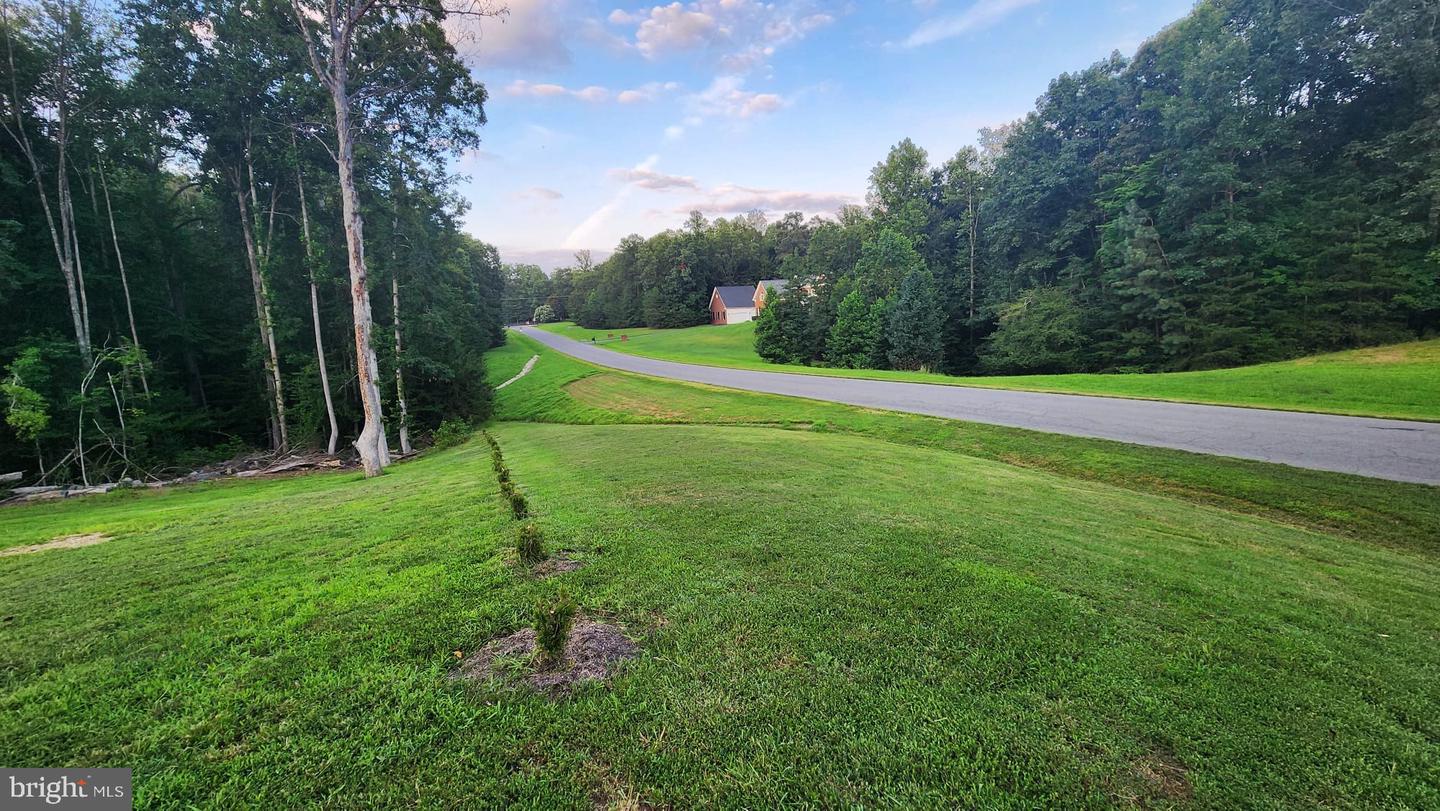 7705 KENNETT CT, FREDERICKSBURG, Virginia 22407, 6 Bedrooms Bedrooms, ,6 BathroomsBathrooms,Residential,For sale,7705 KENNETT CT,VASP2035264 MLS # VASP2035264