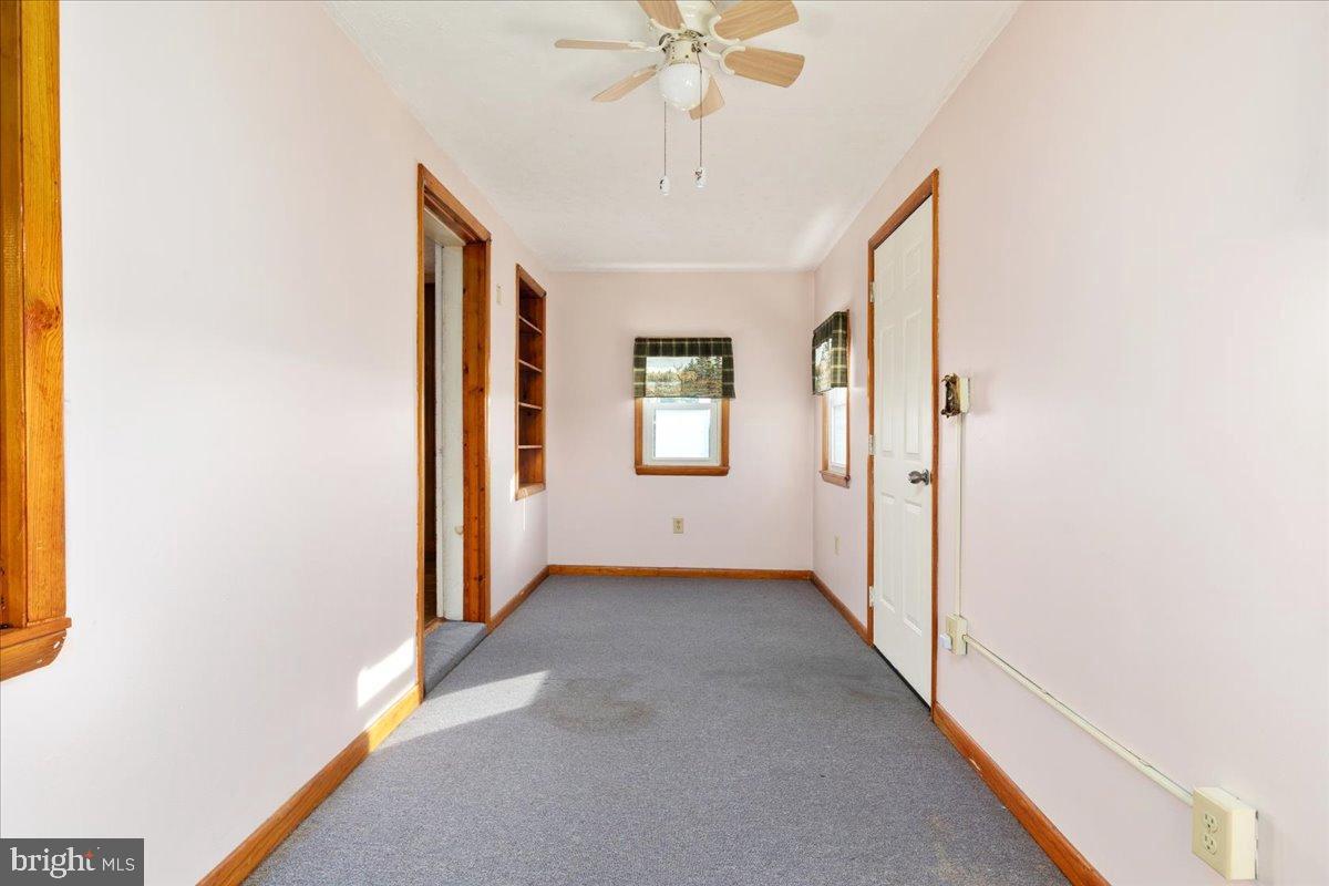 919 RIDGE HOLLOW RD, EDINBURG, Virginia 22824, 2 Bedrooms Bedrooms, ,1 BathroomBathrooms,Residential,For sale,919 RIDGE HOLLOW RD,VASH2012180 MLS # VASH2012180