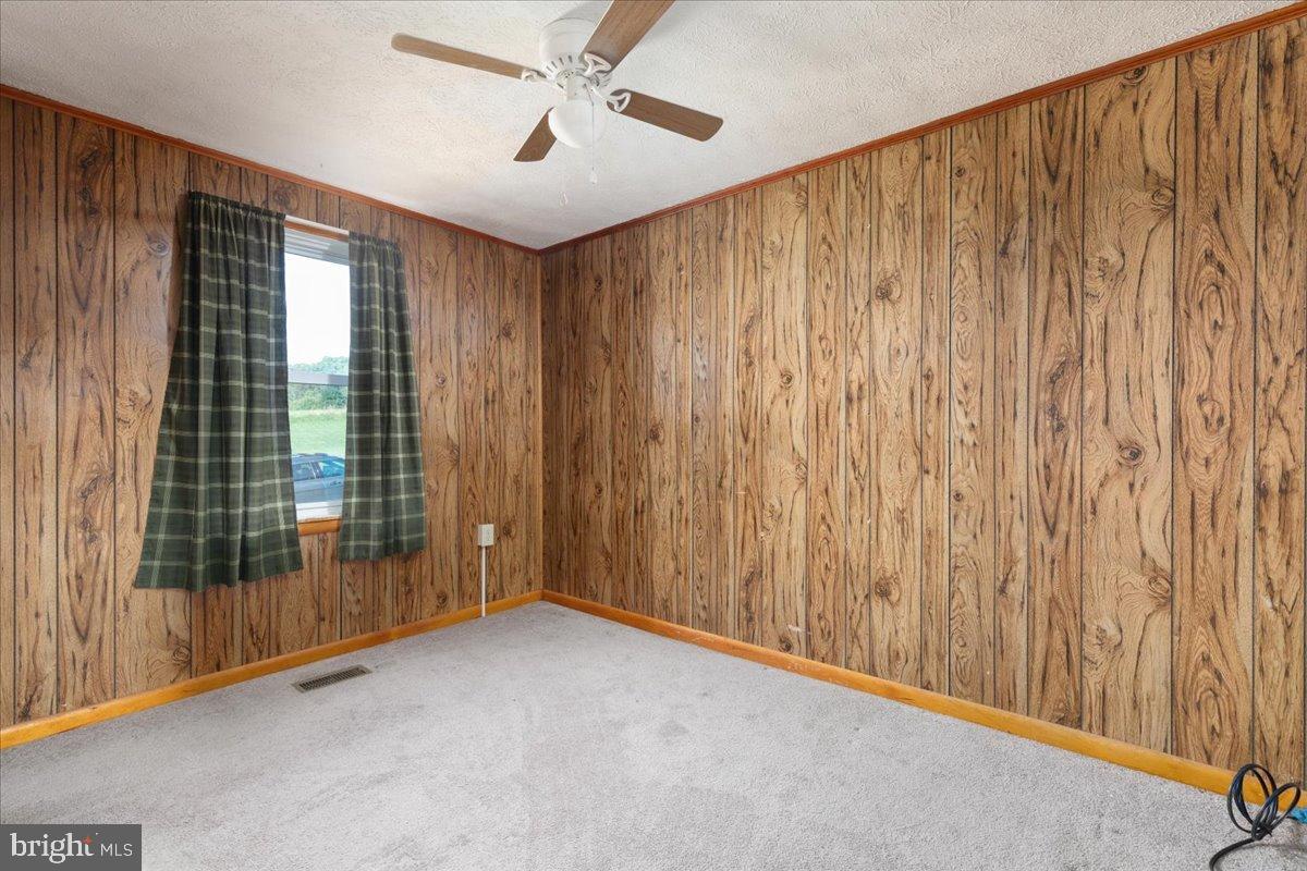 919 RIDGE HOLLOW RD, EDINBURG, Virginia 22824, 2 Bedrooms Bedrooms, ,1 BathroomBathrooms,Residential,For sale,919 RIDGE HOLLOW RD,VASH2012180 MLS # VASH2012180
