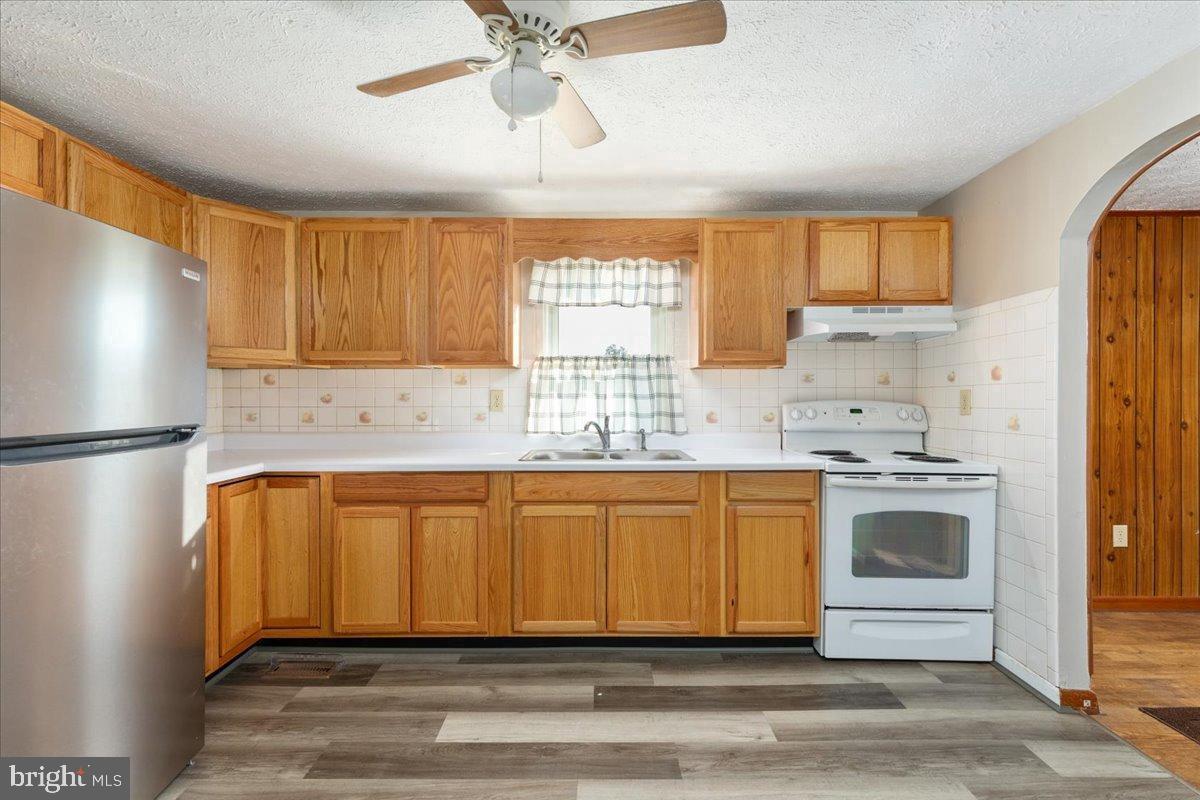 919 RIDGE HOLLOW RD, EDINBURG, Virginia 22824, 2 Bedrooms Bedrooms, ,1 BathroomBathrooms,Residential,For sale,919 RIDGE HOLLOW RD,VASH2012180 MLS # VASH2012180