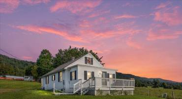 919 RIDGE HOLLOW RD, EDINBURG, Virginia 22824, 2 Bedrooms Bedrooms, ,1 BathroomBathrooms,Residential,For sale,919 RIDGE HOLLOW RD,VASH2012180 MLS # VASH2012180