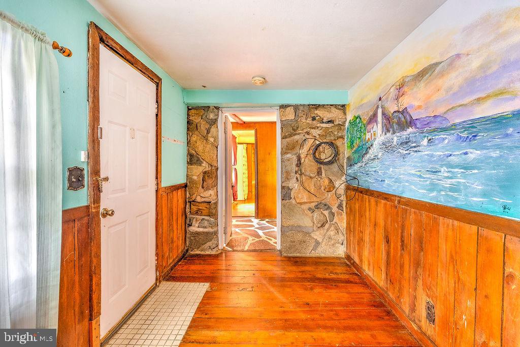 202 EARLY ST, FREDERICKSBURG, Virginia 22408, 3 Bedrooms Bedrooms, 11 Rooms Rooms,2 BathroomsBathrooms,Residential,For sale,202 EARLY ST,VASP2035304 MLS # VASP2035304