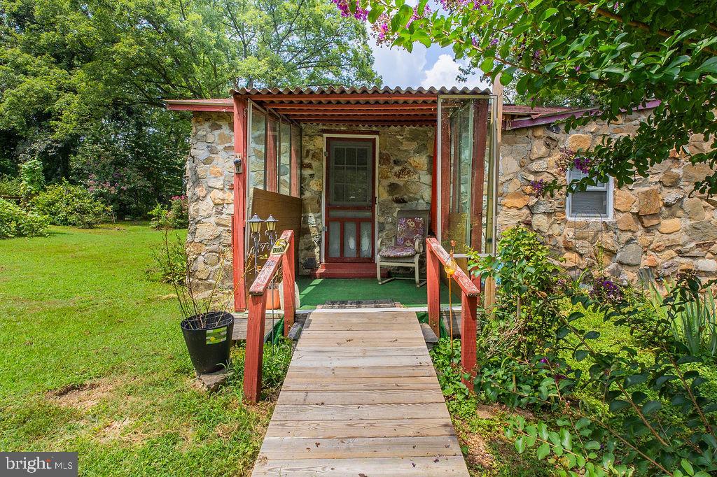 202 EARLY ST, FREDERICKSBURG, Virginia 22408, 3 Bedrooms Bedrooms, 11 Rooms Rooms,2 BathroomsBathrooms,Residential,For sale,202 EARLY ST,VASP2035304 MLS # VASP2035304