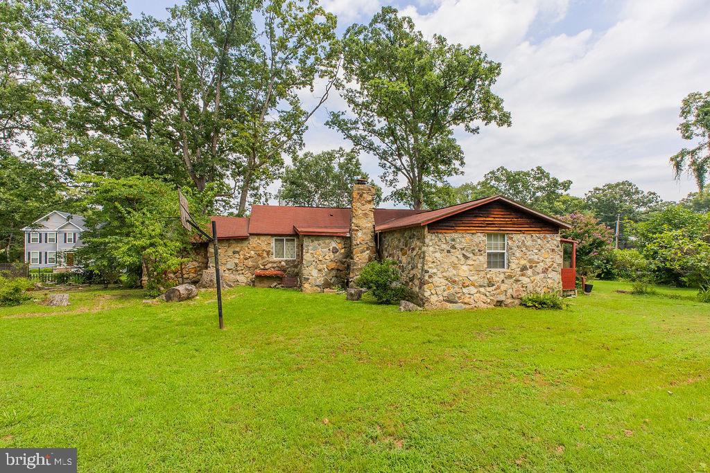 202 EARLY ST, FREDERICKSBURG, Virginia 22408, 3 Bedrooms Bedrooms, 11 Rooms Rooms,2 BathroomsBathrooms,Residential,For sale,202 EARLY ST,VASP2035304 MLS # VASP2035304