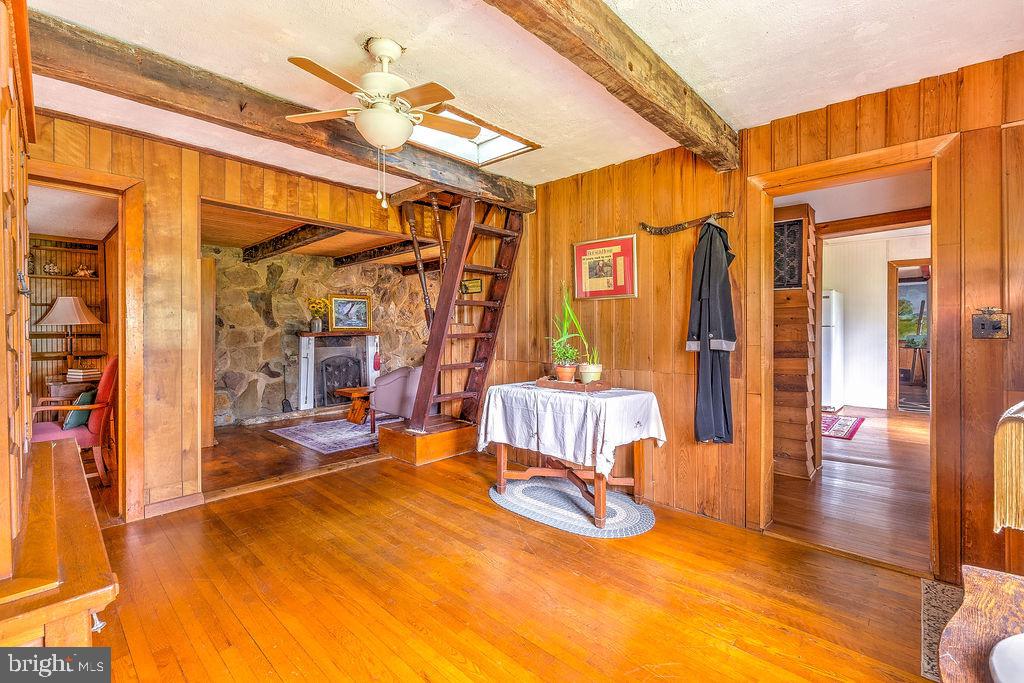 202 EARLY ST, FREDERICKSBURG, Virginia 22408, 3 Bedrooms Bedrooms, 11 Rooms Rooms,2 BathroomsBathrooms,Residential,For sale,202 EARLY ST,VASP2035304 MLS # VASP2035304