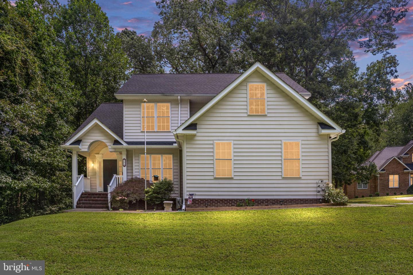 199 STONEWALL DR, FREDERICKSBURG, Virginia 22401, 5 Bedrooms Bedrooms, ,3 BathroomsBathrooms,Residential,For sale,199 STONEWALL DR,VAFB2008724 MLS # VAFB2008724