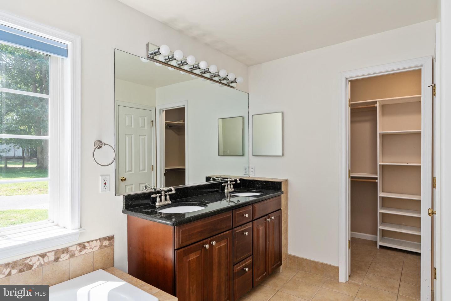 199 STONEWALL DR, FREDERICKSBURG, Virginia 22401, 5 Bedrooms Bedrooms, ,3 BathroomsBathrooms,Residential,For sale,199 STONEWALL DR,VAFB2008724 MLS # VAFB2008724