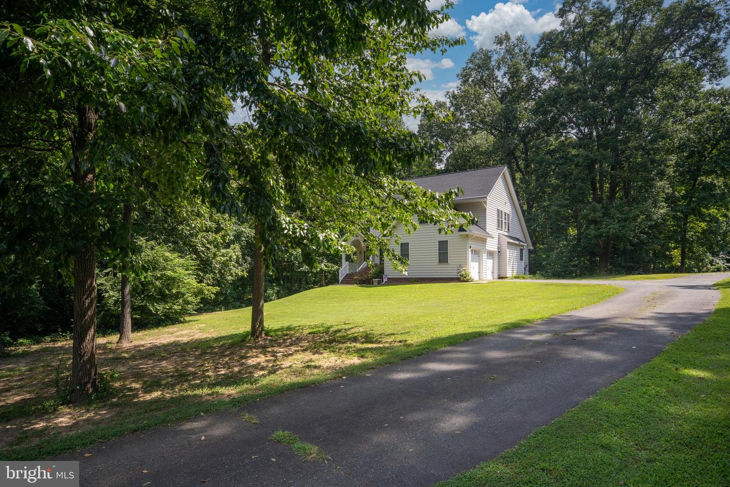 199 STONEWALL DR, FREDERICKSBURG, Virginia 22401, 5 Bedrooms Bedrooms, ,3 BathroomsBathrooms,Residential,For sale,199 STONEWALL DR,VAFB2008724 MLS # VAFB2008724
