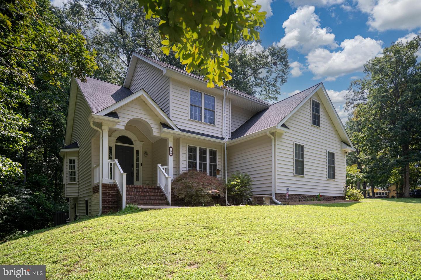 199 STONEWALL DR, FREDERICKSBURG, Virginia 22401, 5 Bedrooms Bedrooms, ,3 BathroomsBathrooms,Residential,For sale,199 STONEWALL DR,VAFB2008724 MLS # VAFB2008724