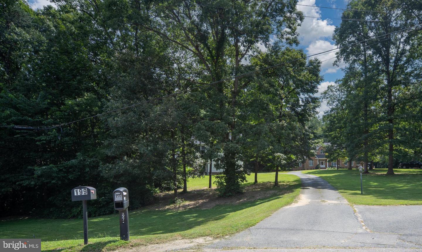 199 STONEWALL DR, FREDERICKSBURG, Virginia 22401, 5 Bedrooms Bedrooms, ,3 BathroomsBathrooms,Residential,For sale,199 STONEWALL DR,VAFB2008724 MLS # VAFB2008724
