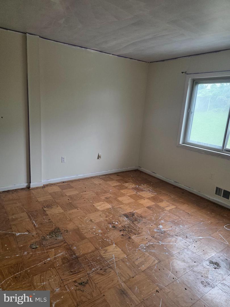 2406 24TH ST SE, WASHINGTON, District Of Columbia 20020, 3 Bedrooms Bedrooms, ,2 BathroomsBathrooms,Residential,For sale,2406 24TH ST SE,DCDC2214200 MLS # DCDC2214200