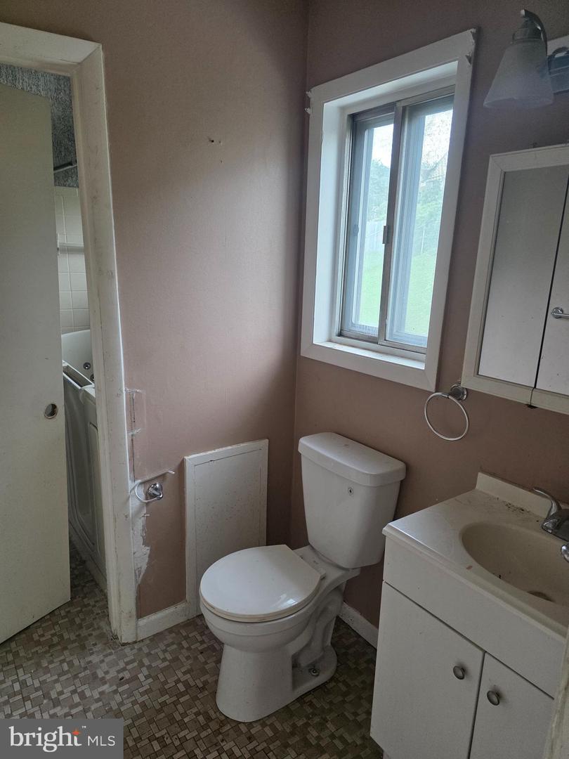 2406 24TH ST SE, WASHINGTON, District Of Columbia 20020, 3 Bedrooms Bedrooms, ,2 BathroomsBathrooms,Residential,For sale,2406 24TH ST SE,DCDC2214200 MLS # DCDC2214200