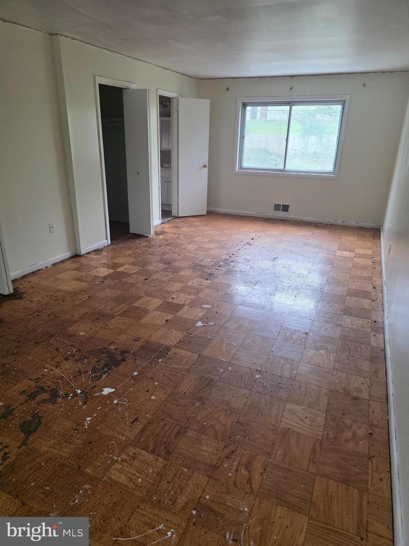 2406 24TH ST SE, WASHINGTON, District Of Columbia 20020, 3 Bedrooms Bedrooms, ,2 BathroomsBathrooms,Residential,For sale,2406 24TH ST SE,DCDC2214200 MLS # DCDC2214200