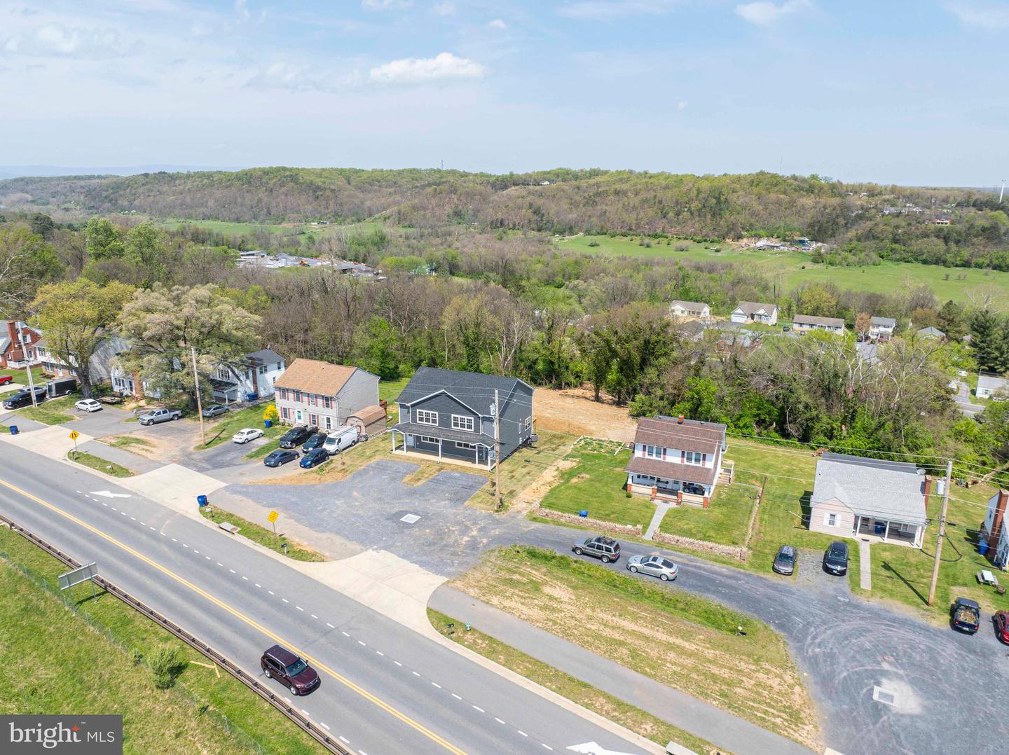 126 STRASBURG RD W, FRONT ROYAL, Virginia 22630, 3 Bedrooms Bedrooms, ,2 BathroomsBathrooms,Residential,For sale,126 STRASBURG RD W,VAWR2011918 MLS # VAWR2011918
