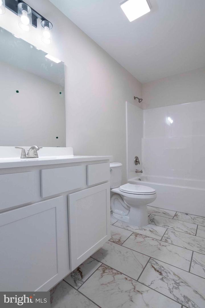 126 STRASBURG RD W, FRONT ROYAL, Virginia 22630, 3 Bedrooms Bedrooms, ,2 BathroomsBathrooms,Residential,For sale,126 STRASBURG RD W,VAWR2011918 MLS # VAWR2011918