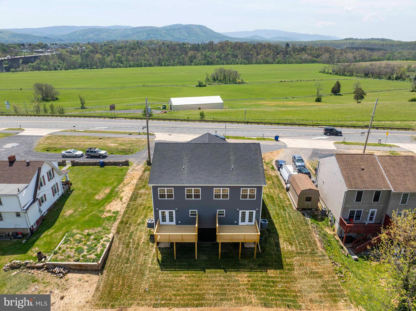 126 STRASBURG RD W, FRONT ROYAL, Virginia 22630, 3 Bedrooms Bedrooms, ,2 BathroomsBathrooms,Residential,For sale,126 STRASBURG RD W,VAWR2011918 MLS # VAWR2011918