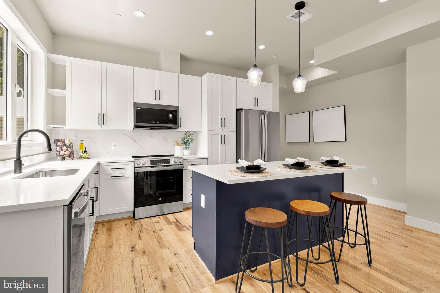 3646 1/2 13TH ST NW, WASHINGTON, District Of Columbia 20010, 4 Bedrooms Bedrooms, ,2 BathroomsBathrooms,Residential,For sale,3646 1/2 13TH ST NW,DCDC2214212 MLS # DCDC2214212